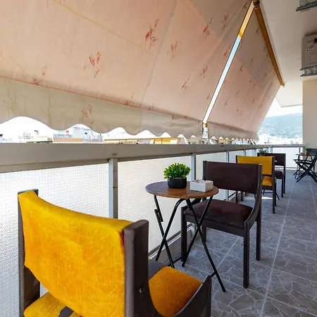 Hospitality House كالاماتا