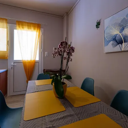 Hospitality House كالاماتا