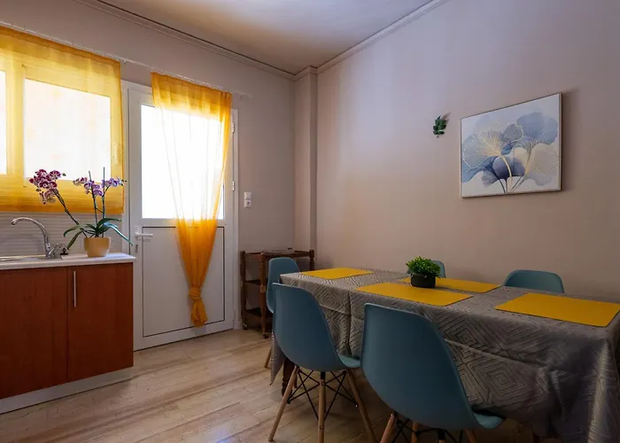 Hospitality House كالاماتا